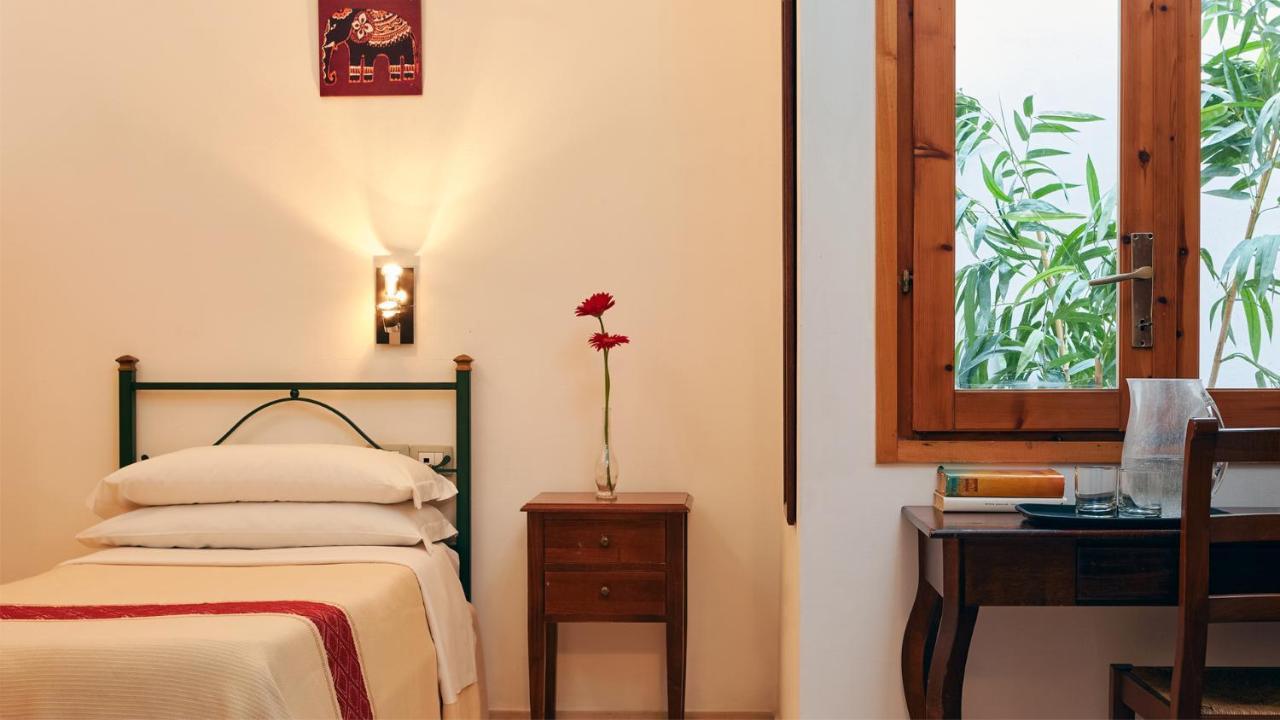 Cagliari Novecento Hotel Екстериор снимка